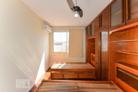 Apartamento à venda com 150m², 4 quartos e 2 vagasQuarto 2