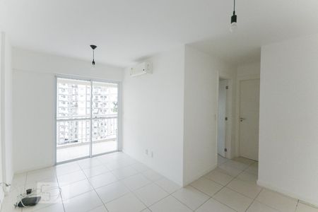 Sala de apartamento para alugar com 2 quartos, 52m² em São Francisco Xavier, Rio de Janeiro