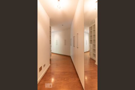 Apartamento à venda com 297m², 3 quartos e 3 vagasSuíte Master