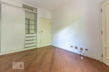 Apartamento à venda com 297m², 3 quartos e 3 vagasQuarto 2
