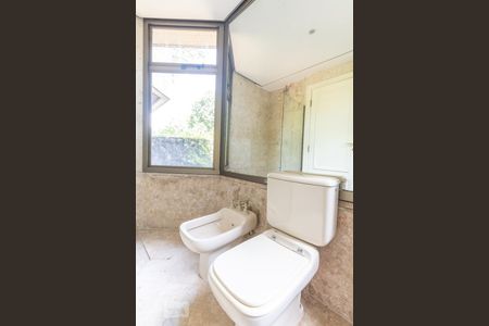 Apartamento à venda com 297m², 3 quartos e 3 vagasBanheiro (Quartos 1 e 2)