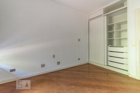 Apartamento à venda com 297m², 3 quartos e 3 vagasQuarto 2