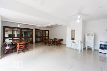 Apartamento à venda com 68m², 2 quartos e sem vaga Apartamento à venda com 68m², 2 quartos e sem vagaSalão de Festas