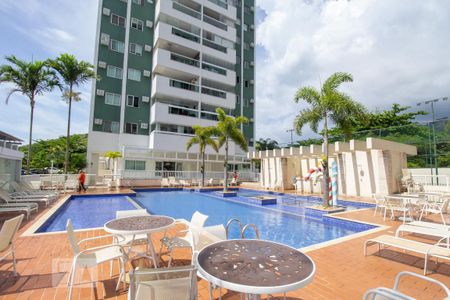 Apartamento à venda com 80m², 3 quartos e 1 vaga Apartamento à venda com 80m², 3 quartos e 1 vagaÁrea Comum - Piscina