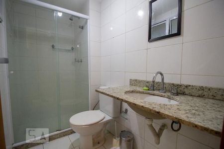 Apartamento à venda com 80m², 3 quartos e 1 vaga Apartamento à venda com 80m², 3 quartos e 1 vagaBanheiro da Suíte