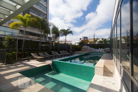 Apartamento para alugar com 68m², 2 quartos e 2 vagasPiscina externa