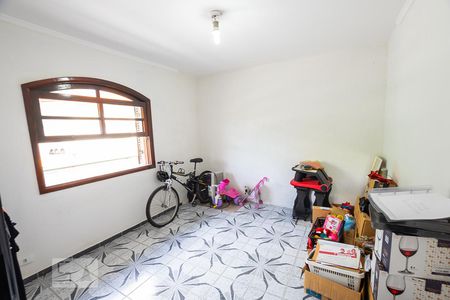 Casa à venda com 270m², 4 quartos e 2 vagas Casa à venda com 270m², 4 quartos e 2 vagasQuarto