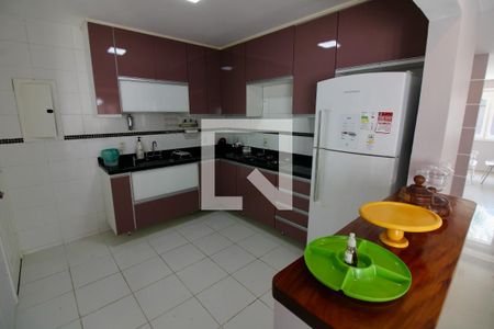 Casa de condomínio à venda com 240m², 3 quartos e 1 vagaCozinha