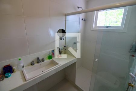 Casa de condomínio à venda com 240m², 3 quartos e 1 vagaBanheiro da Suíte