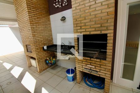 Casa de condomínio à venda com 240m², 3 quartos e 1 vagaChurrasqueira
