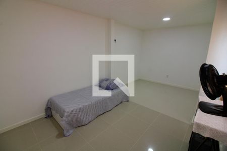 Casa de condomínio à venda com 240m², 3 quartos e 1 vagaSuíte 2