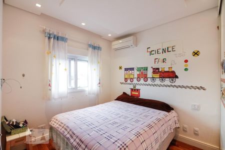 Casa de condomínio à venda com 350m², 4 quartos e 4 vagas Casa de condomínio à venda com 350m², 4 quartos e 4 vagasQuarto 2