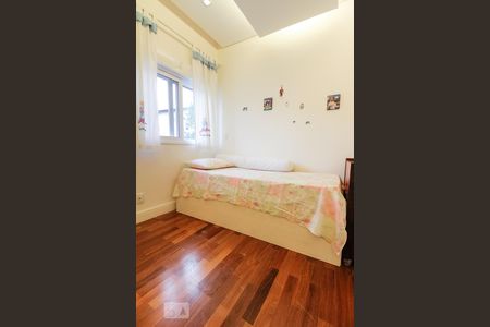 Casa de condomínio à venda com 350m², 4 quartos e 4 vagas Casa de condomínio à venda com 350m², 4 quartos e 4 vagasQuarto 1