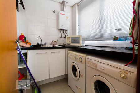 Apartamento à venda com 177m², 3 quartos e 4 vagas Apartamento à venda com 177m², 3 quartos e 4 vagasÁrea de Serviço