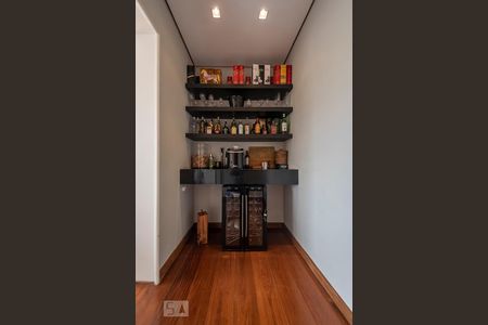 Apartamento para alugar com 450m², 4 quartos e 4 vagasBar