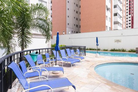 Studio para alugar com 28m², 1 quarto e 1 vaga Studio para alugar com 28m², 1 quarto e 1 vagaPiscina