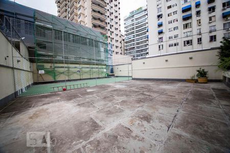 Apartamento à venda com 72m², 2 quartos e sem vagaÁrea do play