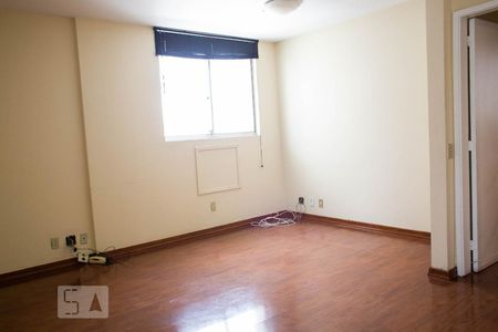 Sala de apartamento à venda com 2 quartos, 72m² em Icaraí, Niterói