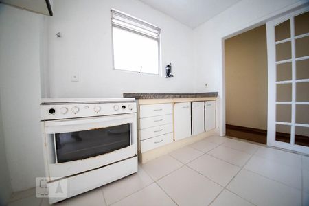 Apartamento à venda com 72m², 2 quartos e sem vagaCozinha