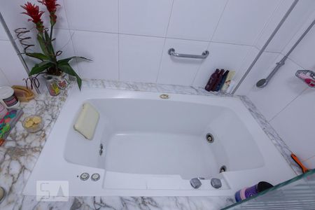 Apartamento à venda com 92m², 2 quartos e 1 vaga Apartamento à venda com 92m², 2 quartos e 1 vagaBanheiro