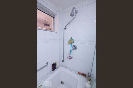 Apartamento à venda com 92m², 2 quartos e 1 vaga Apartamento à venda com 92m², 2 quartos e 1 vagaBanheiro