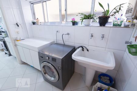 Apartamento à venda com 92m², 2 quartos e 1 vaga Apartamento à venda com 92m², 2 quartos e 1 vagaÁrea de Serviço