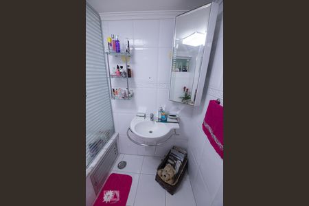 Apartamento à venda com 92m², 2 quartos e 1 vaga Apartamento à venda com 92m², 2 quartos e 1 vagaBanheiro