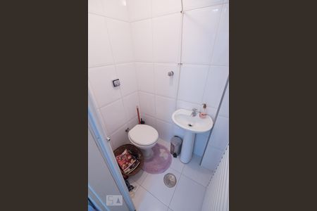 Apartamento à venda com 92m², 2 quartos e 1 vaga Apartamento à venda com 92m², 2 quartos e 1 vagaBanheiro de Serviço