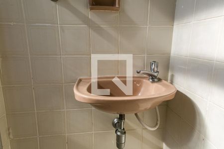 Apartamento à venda com 77m², 2 quartos e 1 vagaBanheiro de Serviço