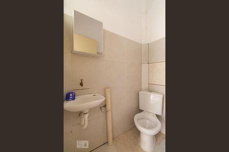 Banheiro de casa para alugar com 1 quarto, 60m² em Vila Califórnia, São Paulo