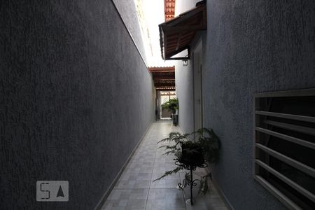 Casa à venda com 116m², 3 quartos e 2 vagasCorredor Externo 