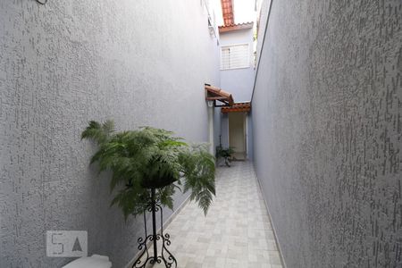 Casa à venda com 116m², 3 quartos e 2 vagasCorredor externo