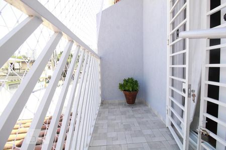 Casa à venda com 116m², 3 quartos e 2 vagasVaranda