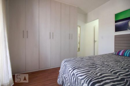 Casa à venda com 116m², 3 quartos e 2 vagasSuíte