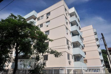 Apartamento à venda com 60m², 2 quartos e 1 vaga Apartamento à venda com 60m², 2 quartos e 1 vagaFachada