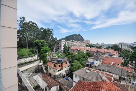 Apartamento à venda com 60m², 2 quartos e 1 vaga Apartamento à venda com 60m², 2 quartos e 1 vagaVaranda