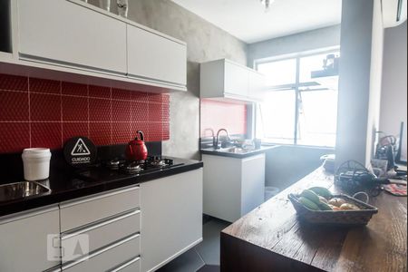 Cozinha de apartamento à venda com 1 quarto, 40m² em Petrópolis, Porto Alegre