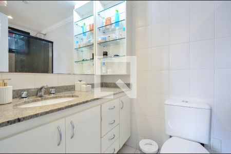 Apartamento à venda com 85m², 3 quartos e 2 vagas Apartamento à venda com 85m², 3 quartos e 2 vagasBanheiro da Suíte