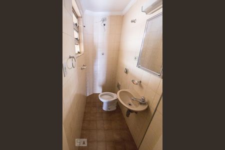 Banheiro de casa para alugar com 2 quartos, 110m² em Perdizes, São Paulo