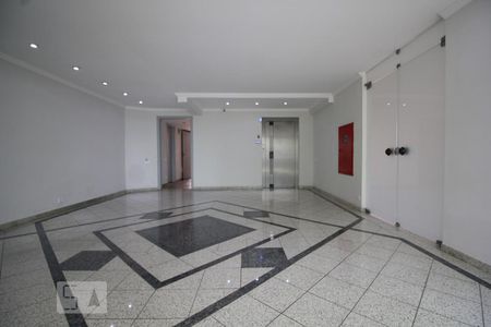 Apartamento à venda com 90m², 2 quartos e 3 vagasHall social