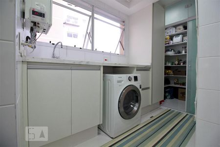 Apartamento à venda com 141m², 3 quartos e 2 vagasÁrea de serviço