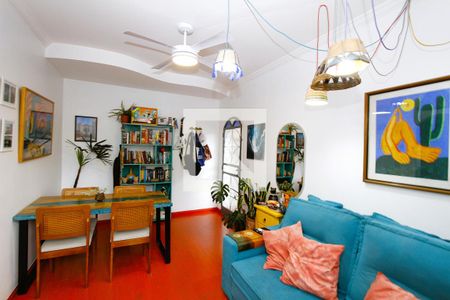 Casa para alugar com 2 quartos, 110m² em João Pinheiro, Belo Horizonte