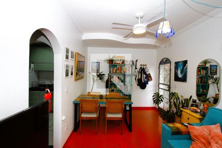 Casa para alugar com 2 quartos, 110m² em João Pinheiro, Belo Horizonte