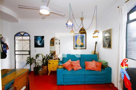 Casa para alugar com 2 quartos, 110m² em João Pinheiro, Belo Horizonte