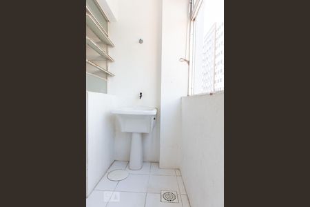 Apartamento para alugar com 71m², 2 quartos e sem vaga Apartamento para alugar com 71m², 2 quartos e sem vagaÁrea de Serviço