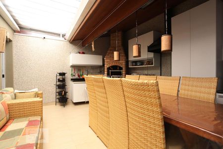 Casa à venda com 280m², 3 quartos e 4 vagas Casa à venda com 280m², 3 quartos e 4 vagasChurrasqueira