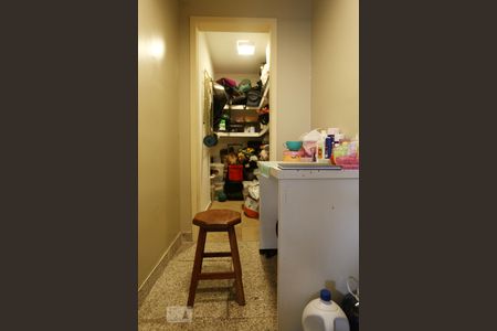 Casa à venda com 280m², 3 quartos e 4 vagas Casa à venda com 280m², 3 quartos e 4 vagasDispensa