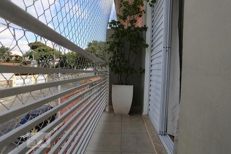 Casa à venda com 280m², 3 quartos e 4 vagas Casa à venda com 280m², 3 quartos e 4 vagasSacada da Suíte 01