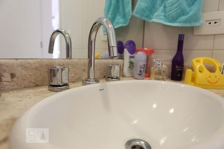 Casa à venda com 280m², 3 quartos e 4 vagas Casa à venda com 280m², 3 quartos e 4 vagasBanheiro da Suíte 03