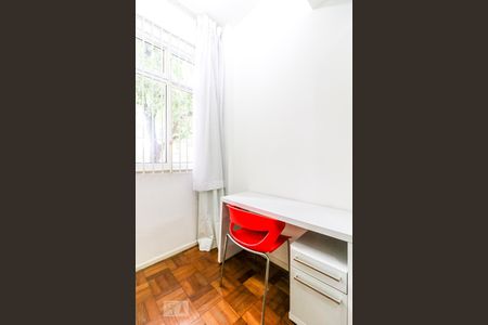 Quarto 1 de apartamento à venda com 2 quartos, 70m² em Copacabana, Rio de Janeiro
